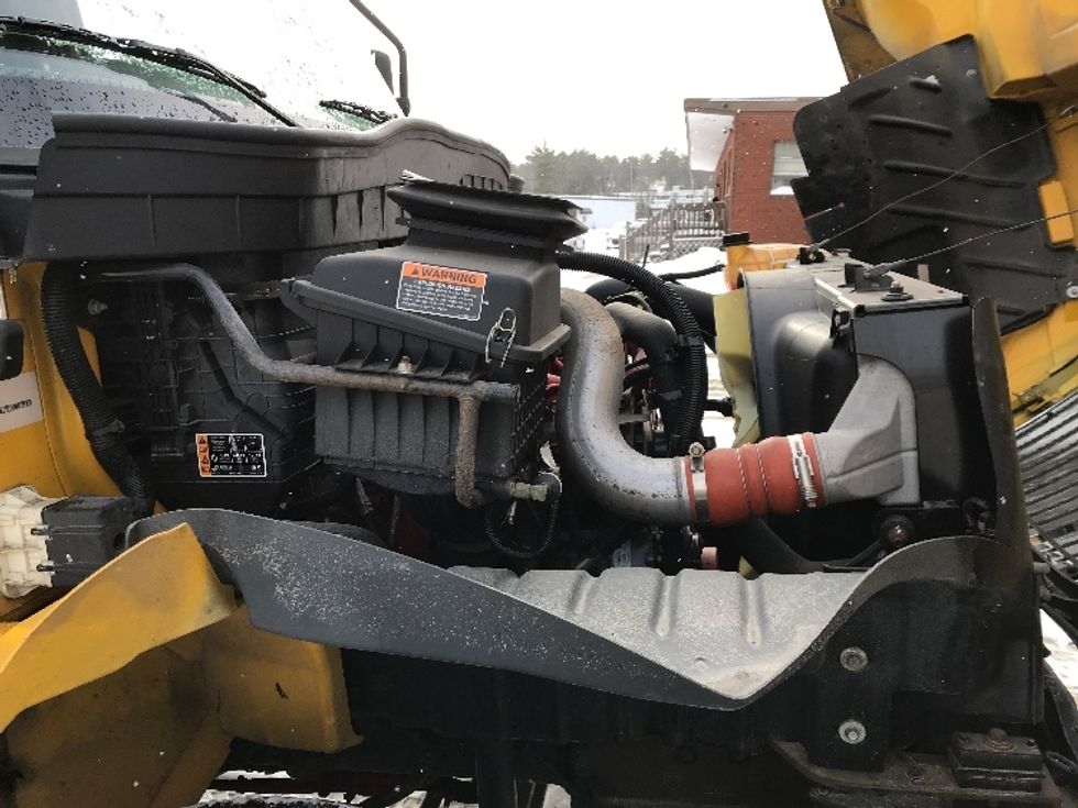 Medium Duty Box Truck-Light and Medium Duty Trucks-International-2021-MV607-Londonderry-NH-175,696\n\t\tmiles-$ 40,750 - Image 23