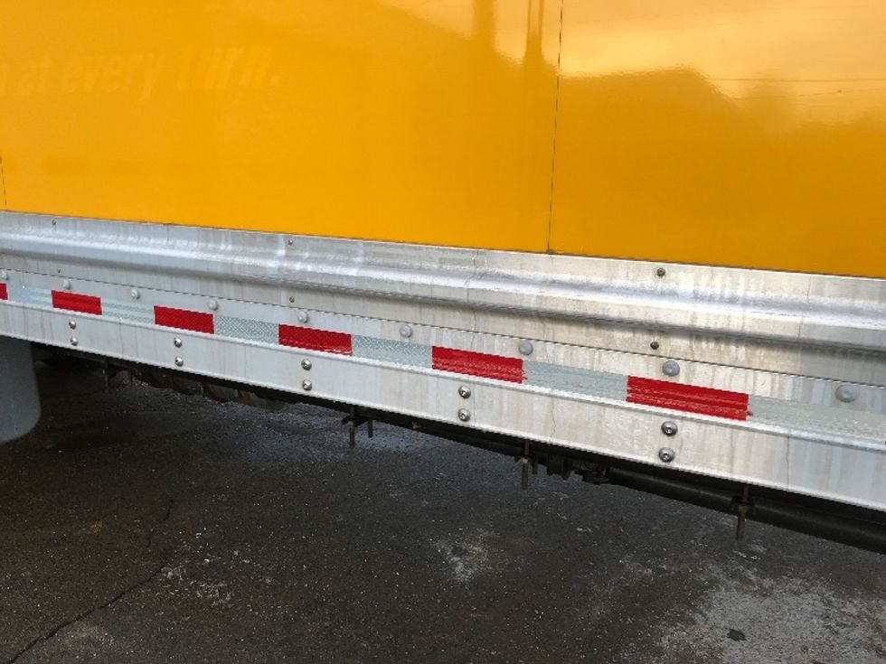 Medium Duty Box Truck-Light and Medium Duty Trucks-International-2021-MV607-Londonderry-NH-175,696\n\t\tmiles-$ 40,750 - Image 29