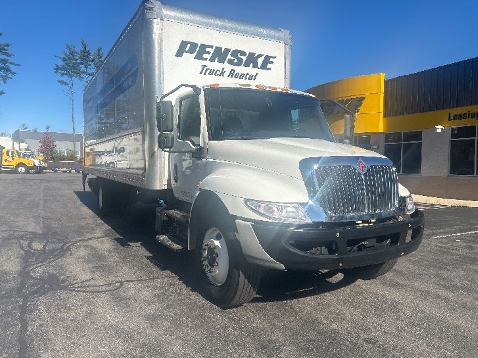 Medium Duty Box Truck-Light and Medium Duty Trucks-International-2021-MV607-Londonderry-NH-209,736\n\t\tmiles-$ 43,000 - Image 1