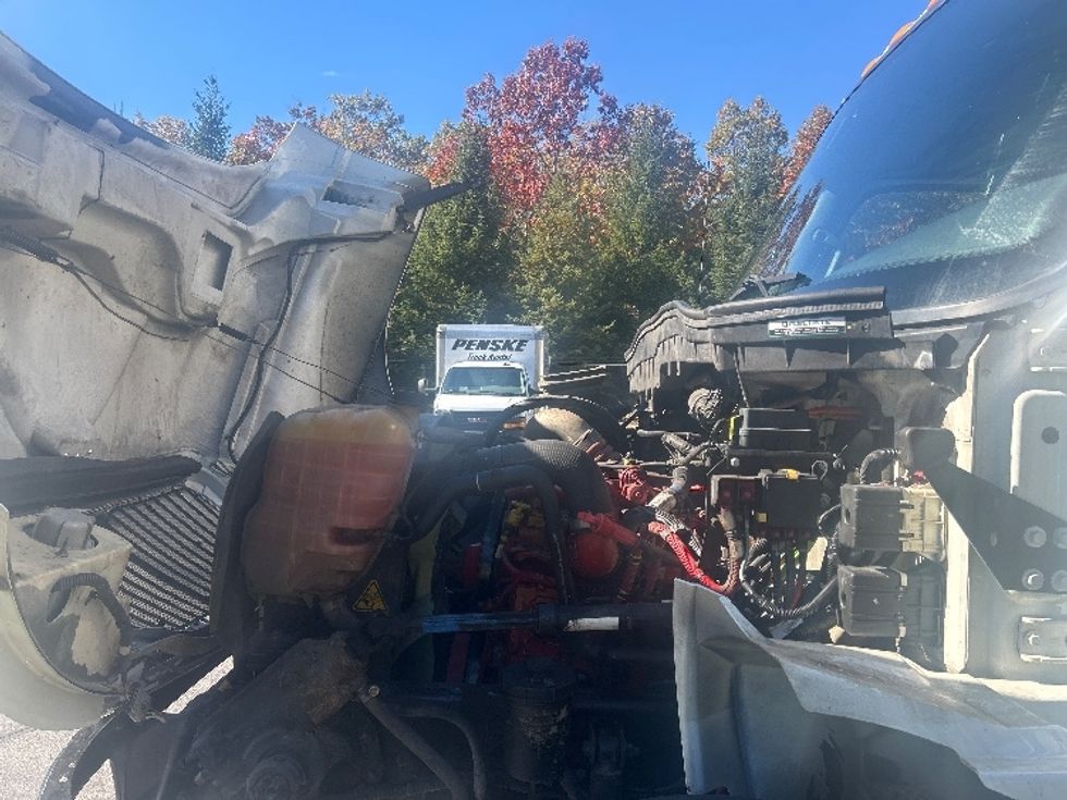 Medium Duty Box Truck-Light and Medium Duty Trucks-International-2021-MV607-Londonderry-NH-209,736\n\t\tmiles-$ 43,000 - Image 24