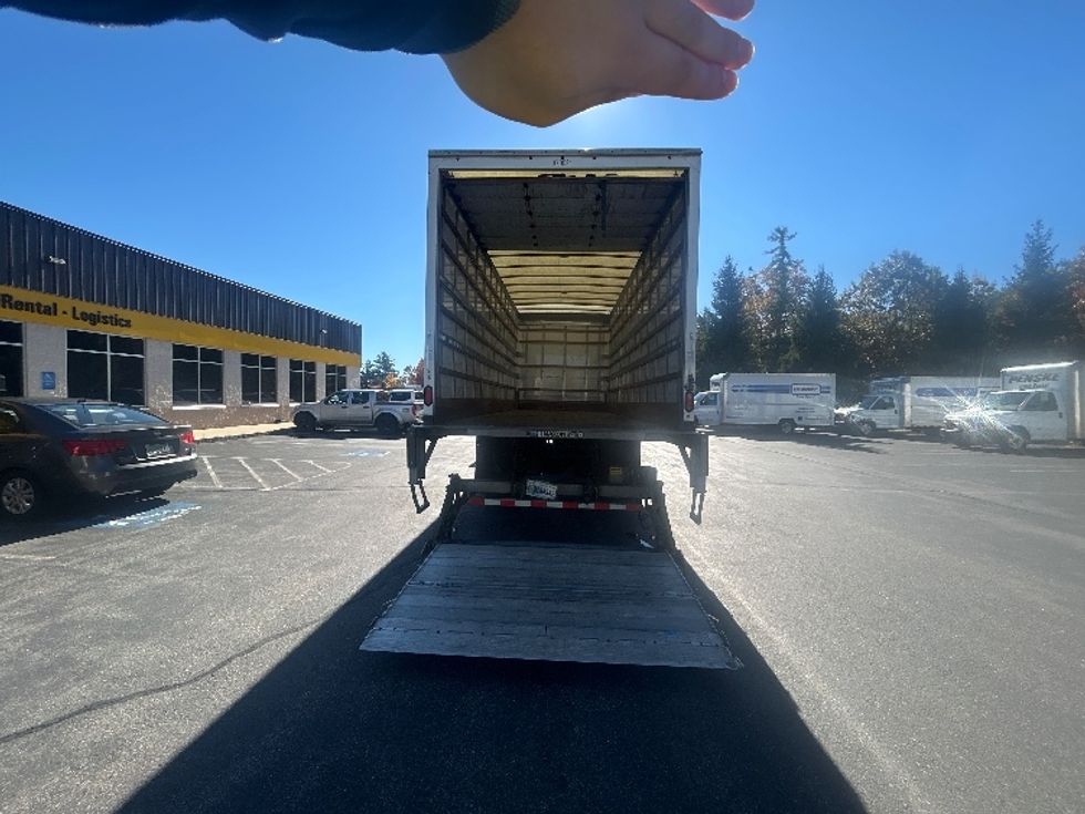 Medium Duty Box Truck-Light and Medium Duty Trucks-International-2021-MV607-Londonderry-NH-209,736\n\t\tmiles-$ 43,000 - Image 9