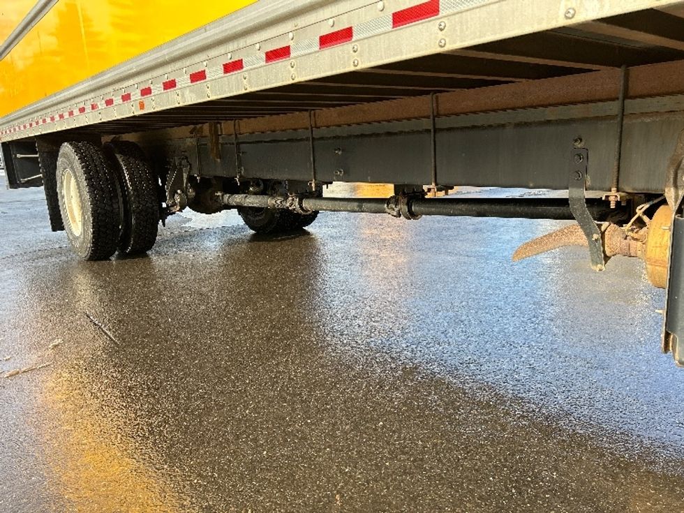 Medium Duty Box Truck-Light and Medium Duty Trucks-International-2021-MV607-Londonderry-NH-210,895\n\t\tmiles-$ 36,250 - Image 14