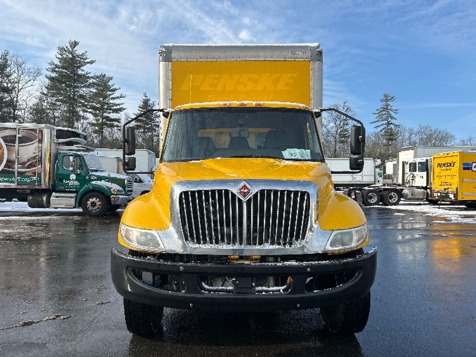 Medium Duty Box Truck-Light and Medium Duty Trucks-International-2021-MV607-Londonderry-NH-210,895\n\t\tmiles-$ 36,250 - Image 2