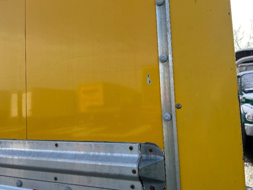 Medium Duty Box Truck-Light and Medium Duty Trucks-International-2021-MV607-Londonderry-NH-210,895\n\t\tmiles-$ 36,250 - Image 28