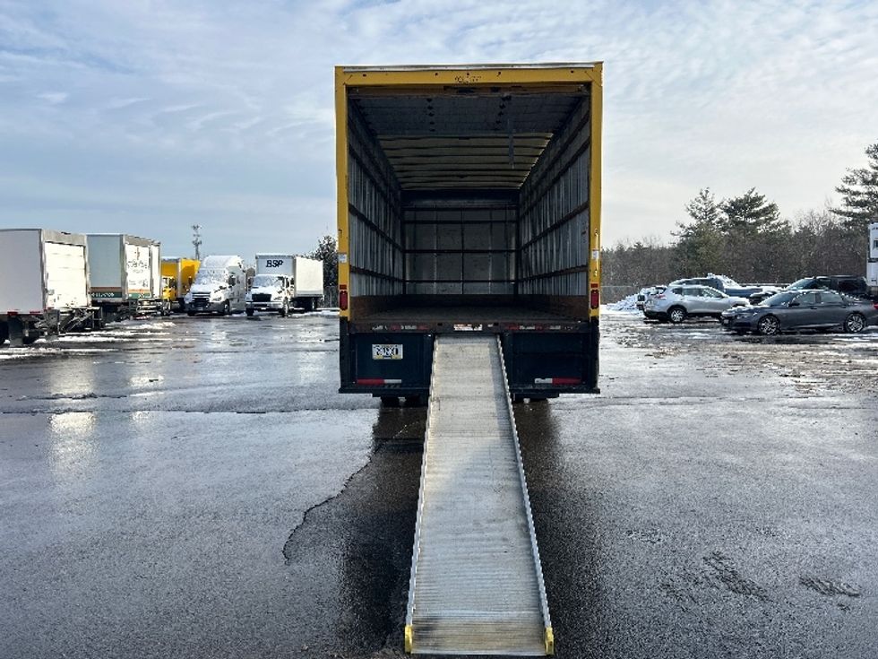 Medium Duty Box Truck-Light and Medium Duty Trucks-International-2021-MV607-Londonderry-NH-210,895\n\t\tmiles-$ 36,250 - Image 9