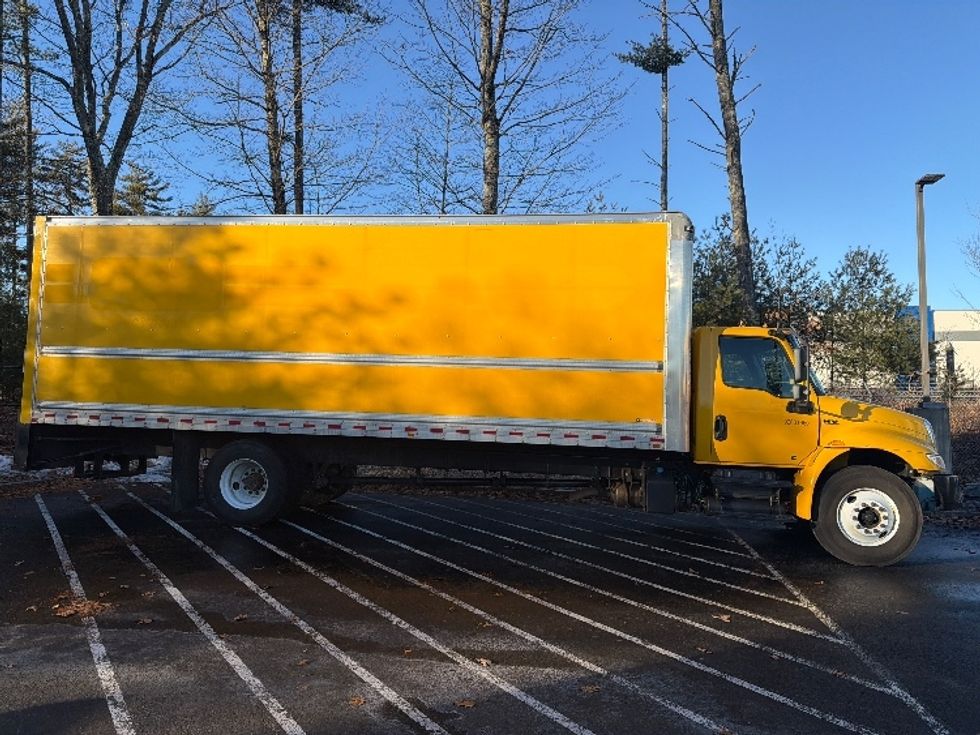 Medium Duty Box Truck-Light and Medium Duty Trucks-International-2021-MV607-Londonderry-NH-223,378\n\t\tmiles-$ 32,000 - Image 15