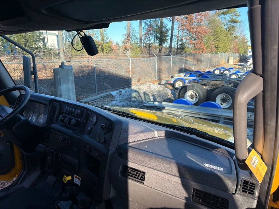 Medium Duty Box Truck-Light and Medium Duty Trucks-International-2021-MV607-Londonderry-NH-223,378\n\t\tmiles-$ 32,000 - Image 21