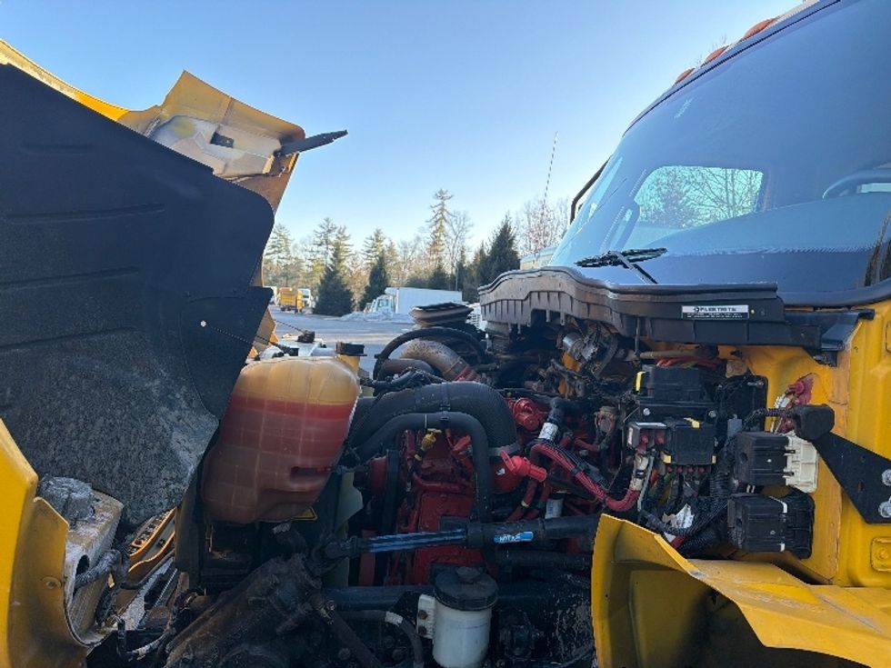 Medium Duty Box Truck-Light and Medium Duty Trucks-International-2021-MV607-Londonderry-NH-223,378\n\t\tmiles-$ 32,000 - Image 24