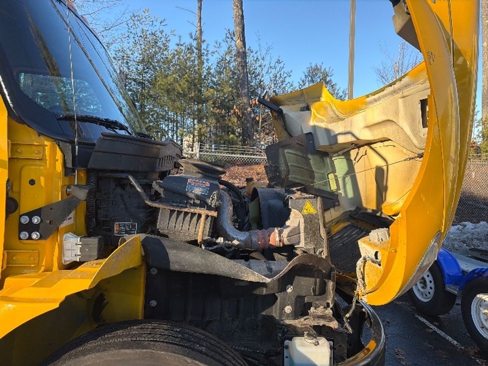 Medium Duty Box Truck-Light and Medium Duty Trucks-International-2021-MV607-Londonderry-NH-223,378\n\t\tmiles-$ 32,000 - Image 23