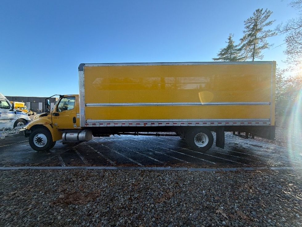 Medium Duty Box Truck-Light and Medium Duty Trucks-International-2021-MV607-Londonderry-NH-223,378\n\t\tmiles-$ 32,000 - Image 4