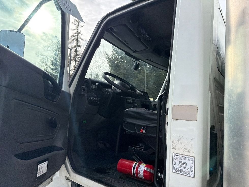 Medium Duty Box Truck-Light and Medium Duty Trucks-International-2021-MV607-Londonderry-NH-85,663\n\t\tmiles-$ 59,750 - Image 16