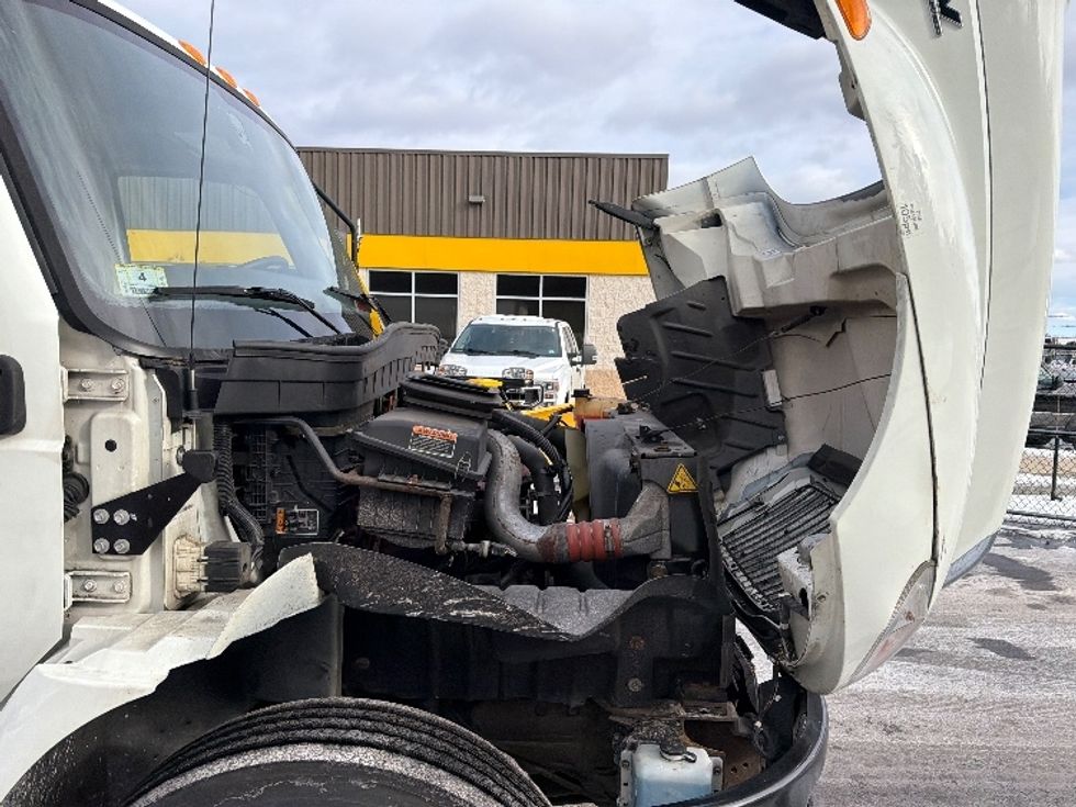 Medium Duty Box Truck-Light and Medium Duty Trucks-International-2021-MV607-Londonderry-NH-85,663\n\t\tmiles-$ 59,750 - Image 23