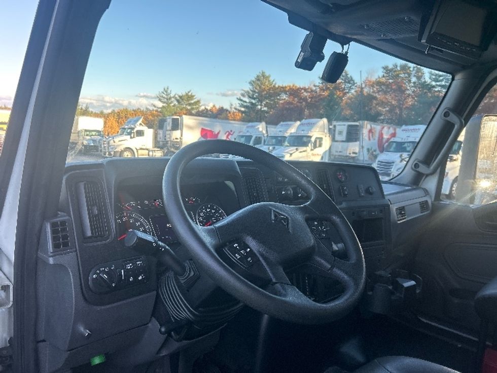 Medium Duty Box Truck-Light and Medium Duty Trucks-International-2021-MV607-Londonderry-NH-91,400\n\t\tmiles-$ 61,000 - Image 17