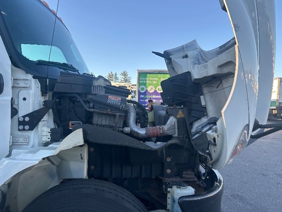 Medium Duty Box Truck-Light and Medium Duty Trucks-International-2021-MV607-Londonderry-NH-91,400\n\t\tmiles-$ 61,000 - Image 23