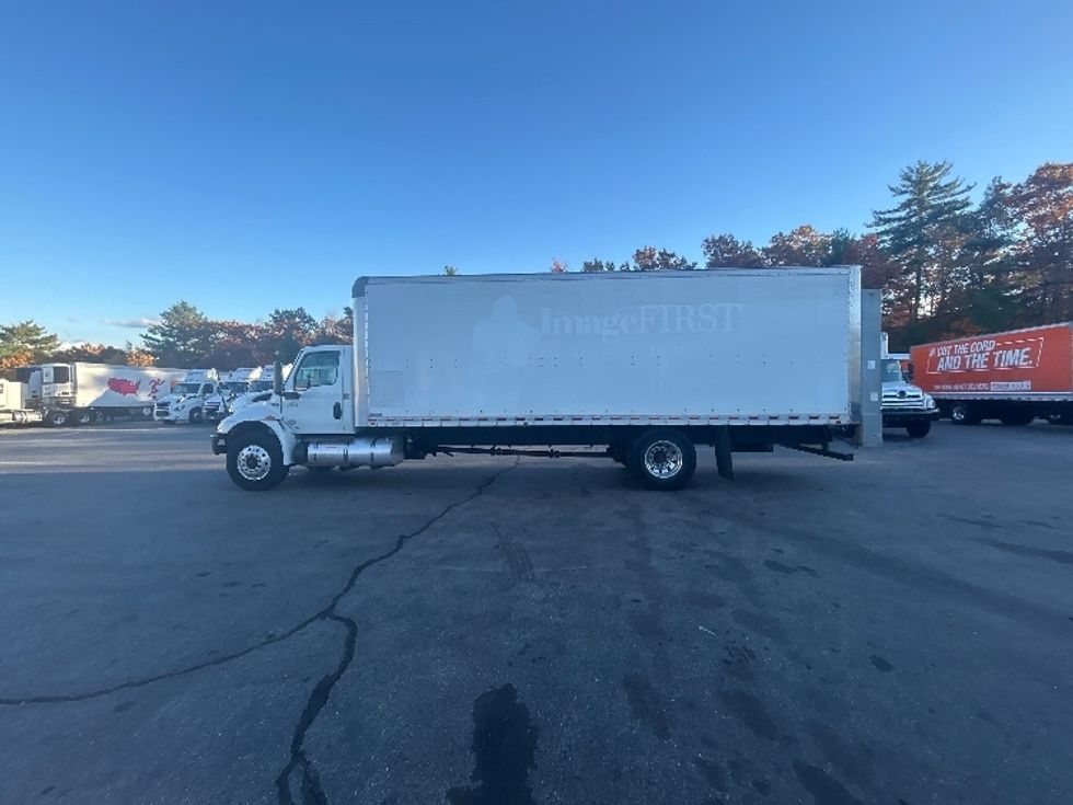 Medium Duty Box Truck-Light and Medium Duty Trucks-International-2021-MV607-Londonderry-NH-91,400\n\t\tmiles-$ 61,000 - Image 4