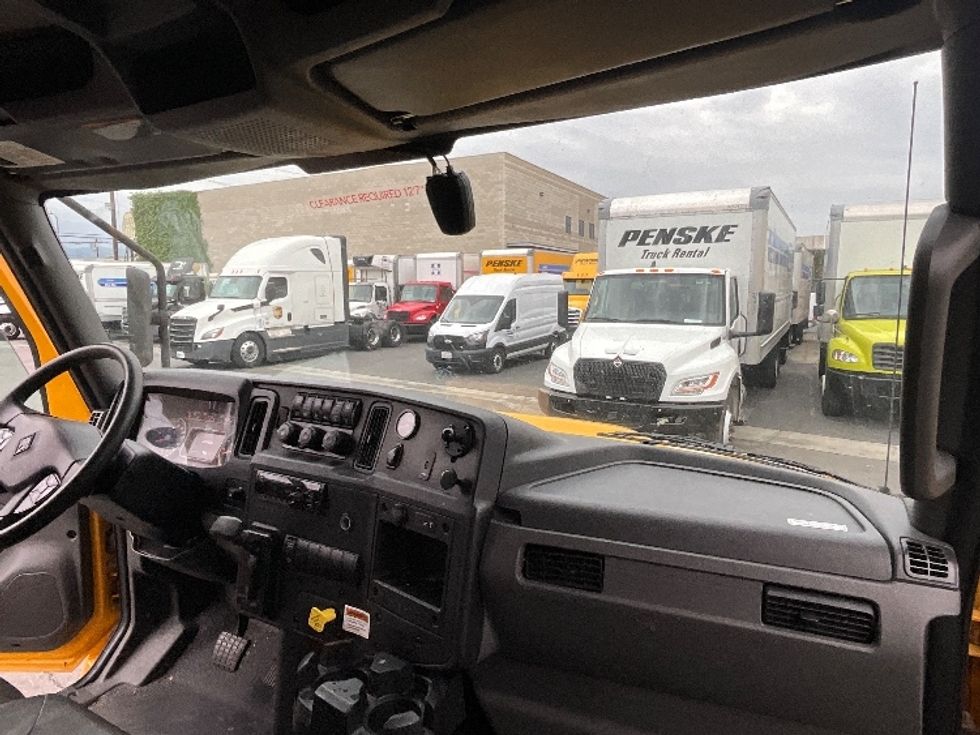 Medium Duty Box Truck-Light and Medium Duty Trucks-International-2021-MV607-Los Angeles-CA-236,634\n\t\tmiles-$ 37,500 - Image 20