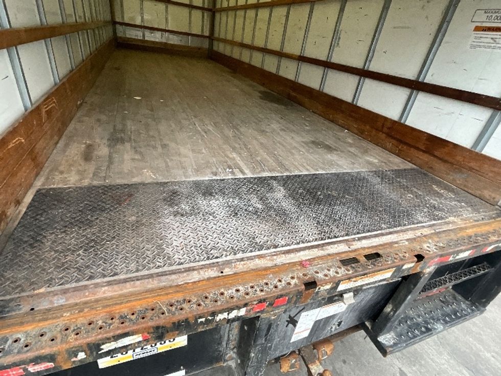 Medium Duty Box Truck-Light and Medium Duty Trucks-International-2021-MV607-Los Angeles-CA-236,634\n\t\tmiles-$ 37,500 - Image 9