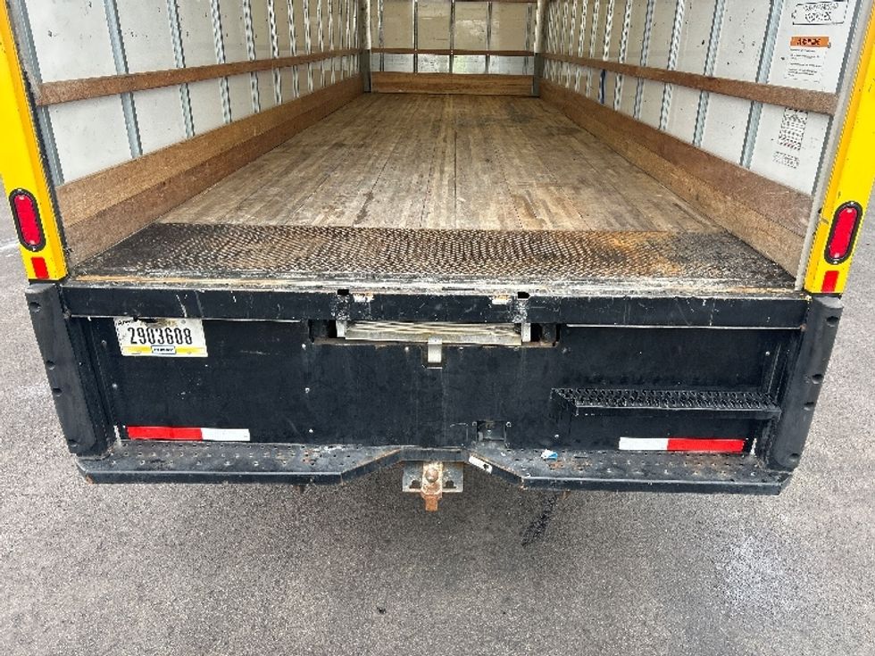 Medium Duty Box Truck-Light and Medium Duty Trucks-International-2021-MV607-Louisville-KY-192,237\n\t\tmiles-$ 43,500 - Image 10