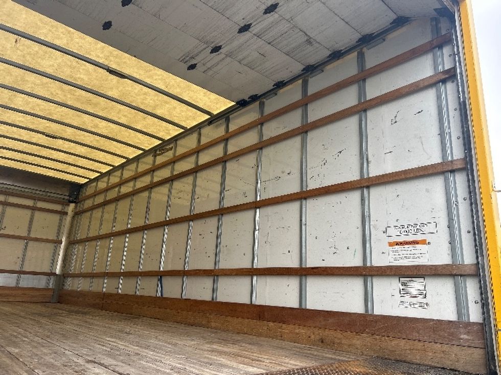 Medium Duty Box Truck-Light and Medium Duty Trucks-International-2021-MV607-Louisville-KY-192,237\n\t\tmiles-$ 43,500 - Image 12