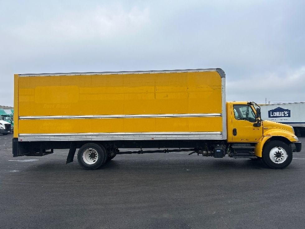 Medium Duty Box Truck-Light and Medium Duty Trucks-International-2021-MV607-Louisville-KY-192,237\n\t\tmiles-$ 43,500 - Image 15