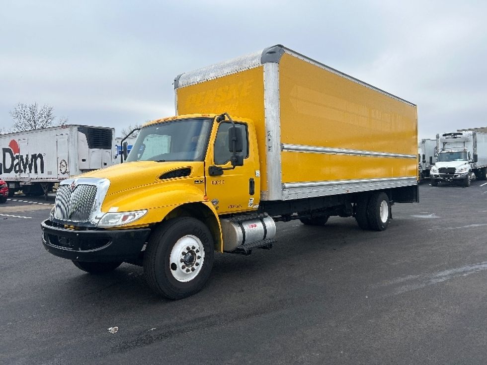 Medium Duty Box Truck-Light and Medium Duty Trucks-International-2021-MV607-Louisville-KY-192,237\n\t\tmiles-$ 43,500 - Image 3
