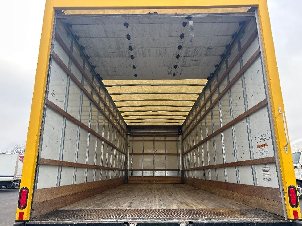 Medium Duty Box Truck-Light and Medium Duty Trucks-International-2021-MV607-Louisville-KY-192,237\n\t\tmiles-$ 43,500 - Image 8