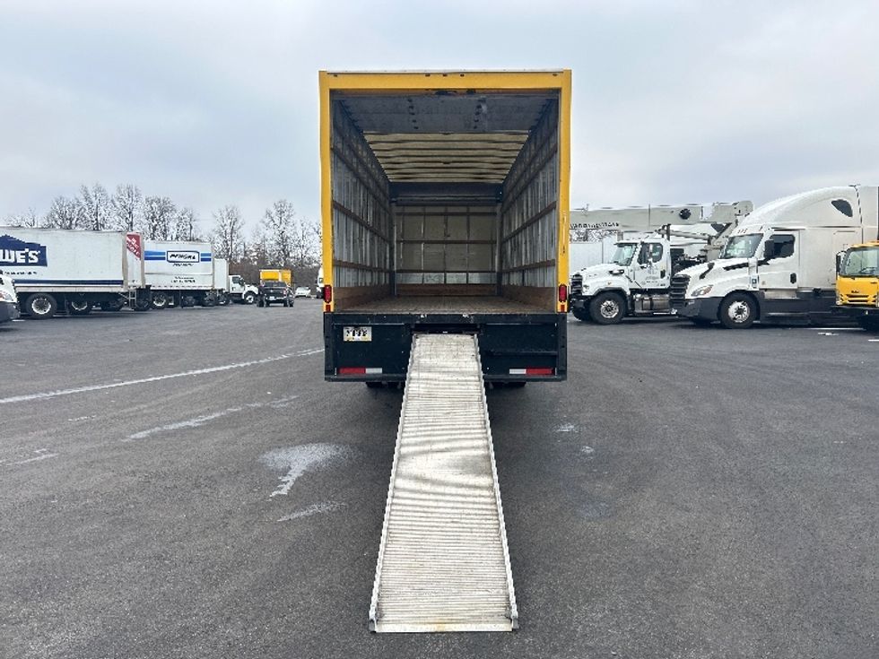 Medium Duty Box Truck-Light and Medium Duty Trucks-International-2021-MV607-Louisville-KY-192,237\n\t\tmiles-$ 43,500 - Image 9