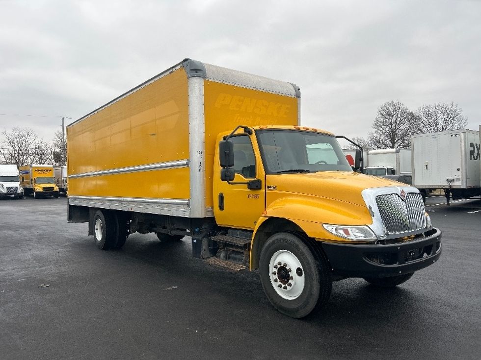 Medium Duty Box Truck-Light and Medium Duty Trucks-International-2021-MV607-Louisville-KY-216,923\n\t\tmiles-$ 39,750 - Image 1