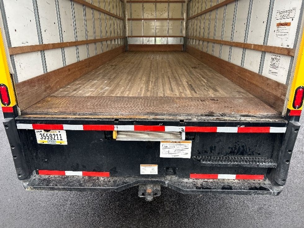 Medium Duty Box Truck-Light and Medium Duty Trucks-International-2021-MV607-Louisville-KY-216,923\n\t\tmiles-$ 39,750 - Image 10