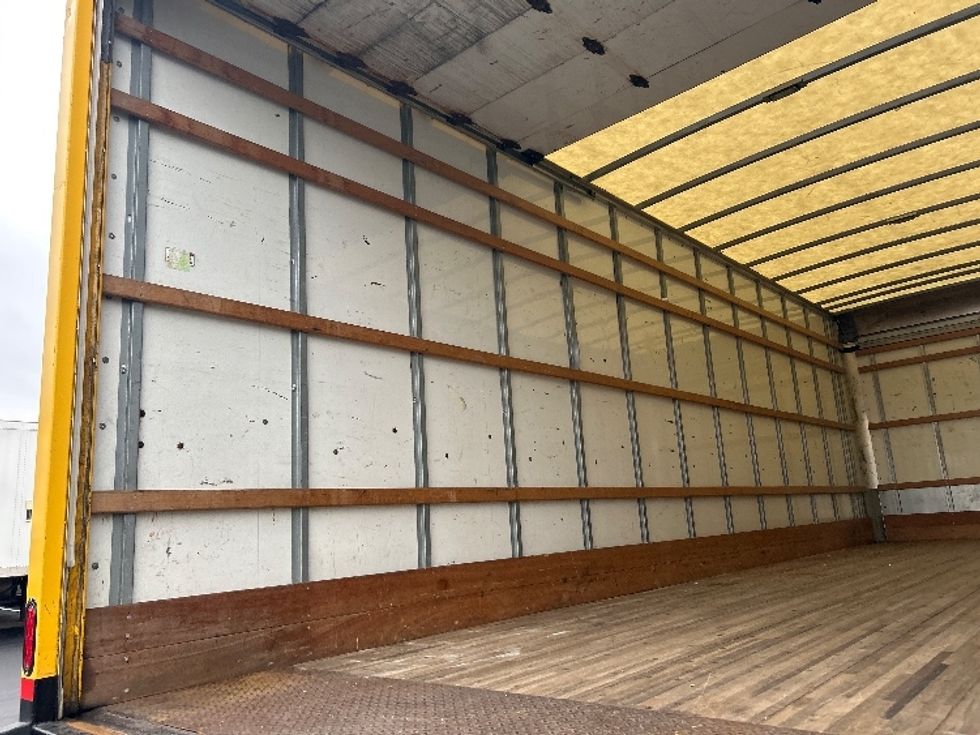 Medium Duty Box Truck-Light and Medium Duty Trucks-International-2021-MV607-Louisville-KY-216,923\n\t\tmiles-$ 39,750 - Image 11