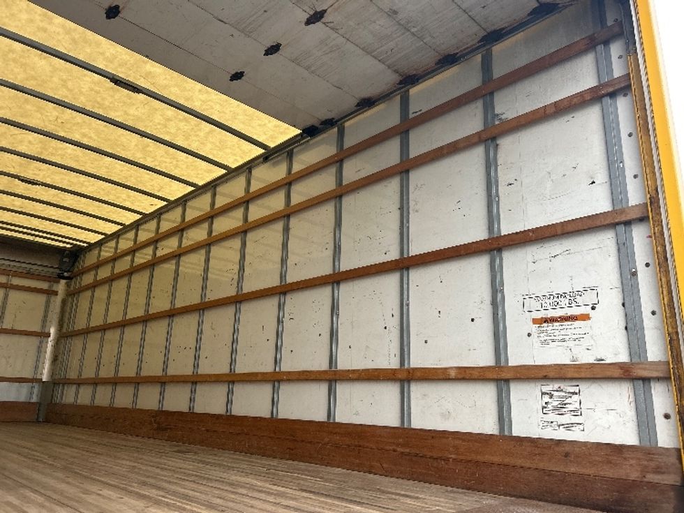 Medium Duty Box Truck-Light and Medium Duty Trucks-International-2021-MV607-Louisville-KY-216,923\n\t\tmiles-$ 39,750 - Image 12