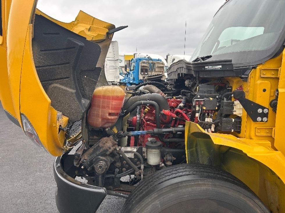 Medium Duty Box Truck-Light and Medium Duty Trucks-International-2021-MV607-Louisville-KY-216,923\n\t\tmiles-$ 39,750 - Image 24