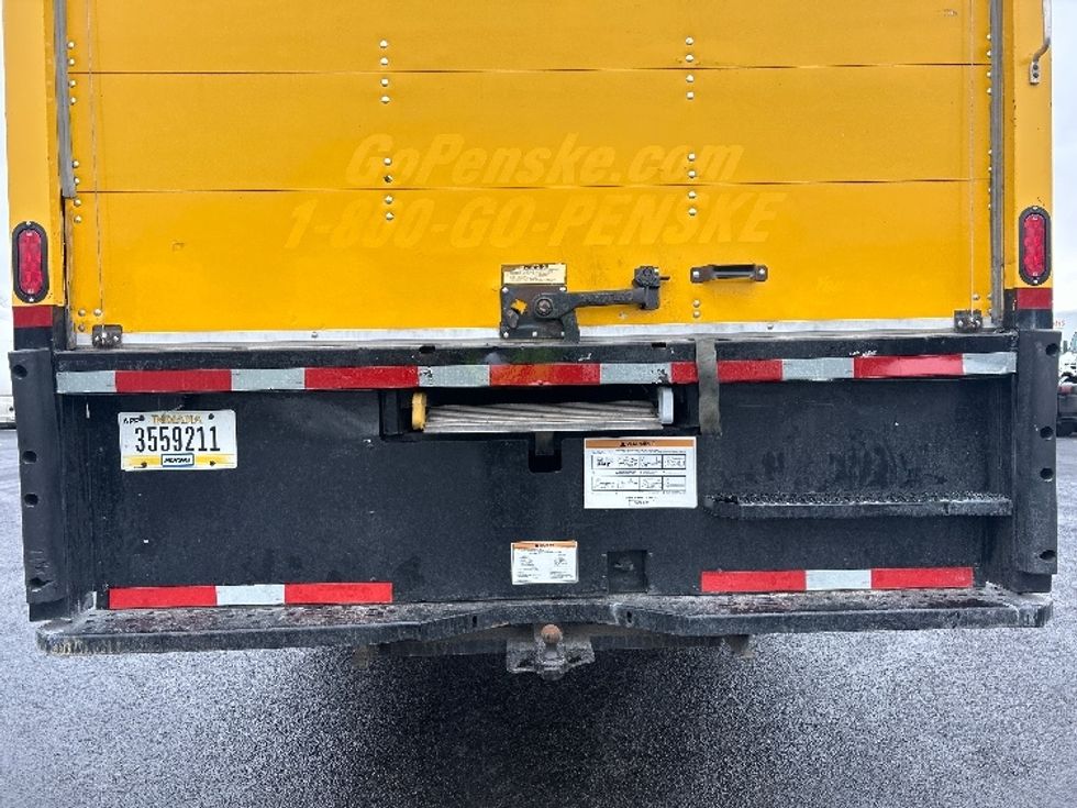 Medium Duty Box Truck-Light and Medium Duty Trucks-International-2021-MV607-Louisville-KY-216,923\n\t\tmiles-$ 39,750 - Image 26