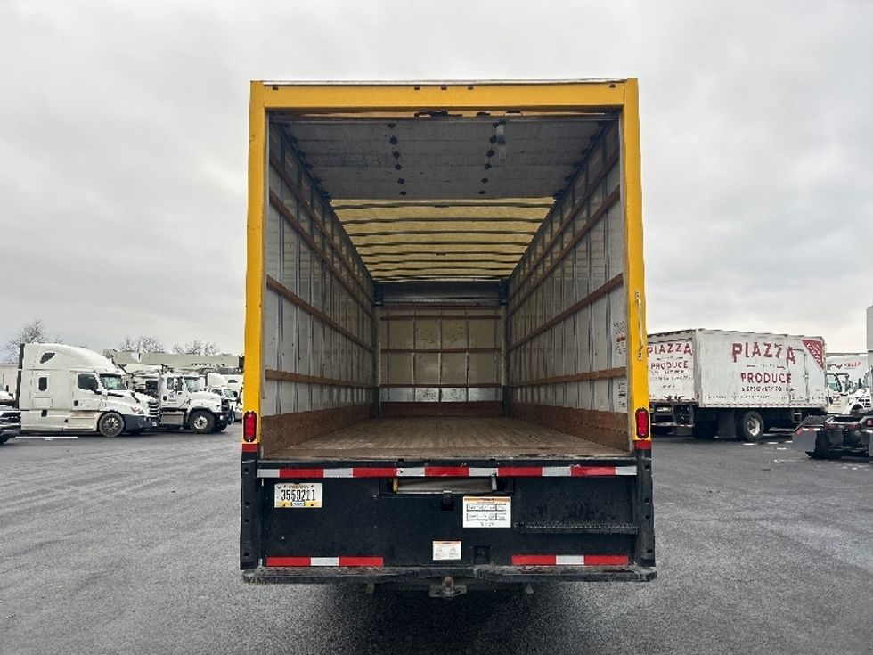 Medium Duty Box Truck-Light and Medium Duty Trucks-International-2021-MV607-Louisville-KY-216,923\n\t\tmiles-$ 39,750 - Image 8