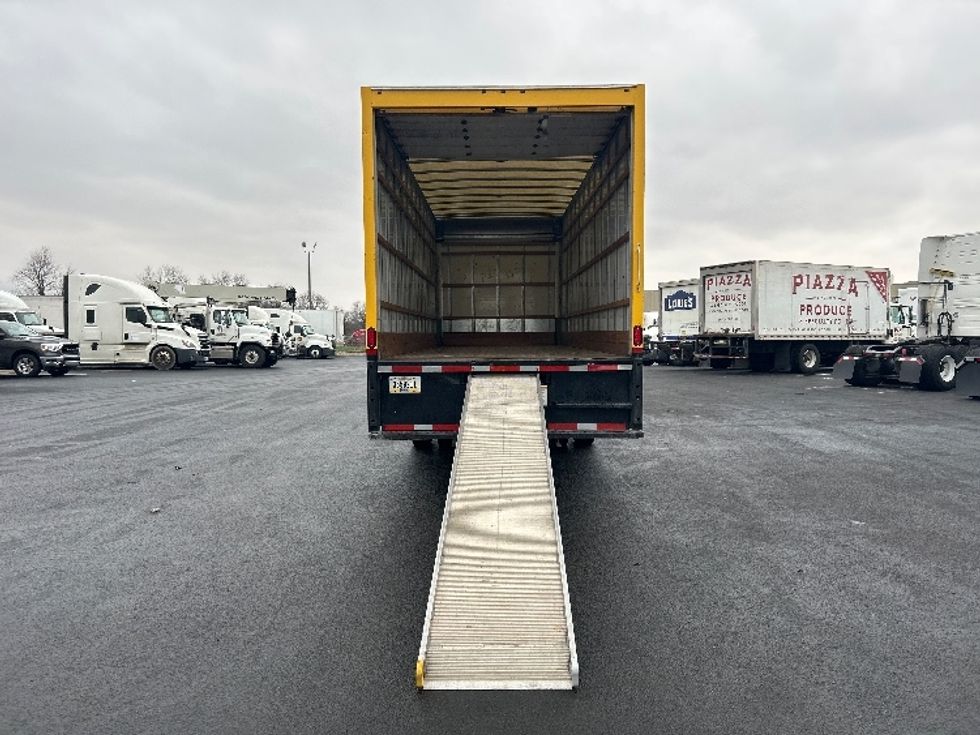 Medium Duty Box Truck-Light and Medium Duty Trucks-International-2021-MV607-Louisville-KY-216,923\n\t\tmiles-$ 39,750 - Image 9