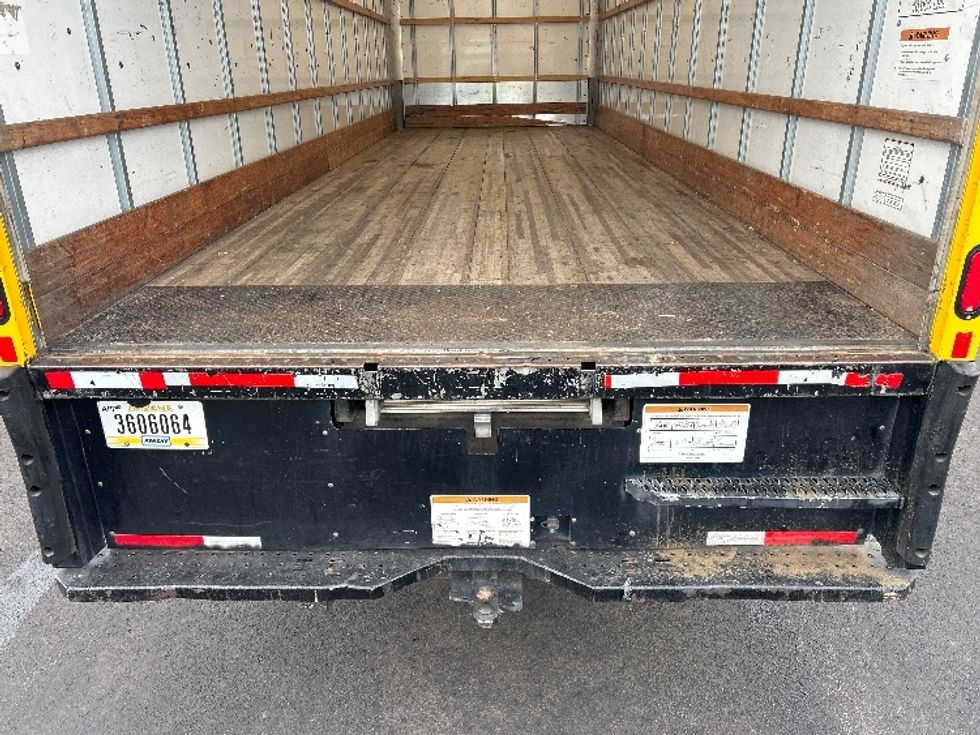Medium Duty Box Truck-Light and Medium Duty Trucks-International-2021-MV607-Louisville-KY-225,254\n\t\tmiles-$ 38,500 - Image 10