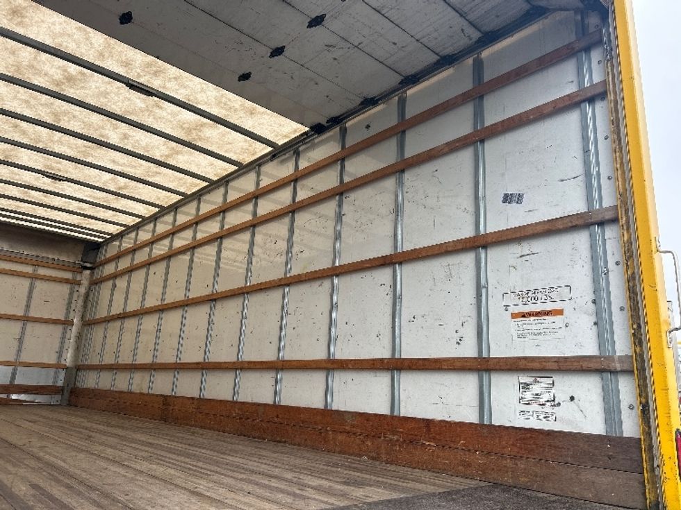 Medium Duty Box Truck-Light and Medium Duty Trucks-International-2021-MV607-Louisville-KY-225,254\n\t\tmiles-$ 38,500 - Image 12