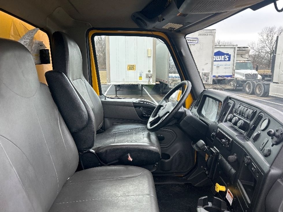 Medium Duty Box Truck-Light and Medium Duty Trucks-International-2021-MV607-Louisville-KY-225,254\n\t\tmiles-$ 38,500 - Image 22