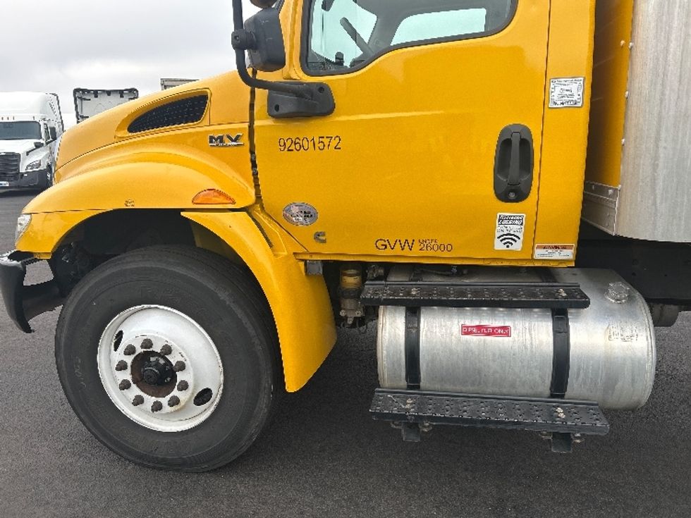 Medium Duty Box Truck-Light and Medium Duty Trucks-International-2021-MV607-Louisville-KY-225,254\n\t\tmiles-$ 38,500 - Image 25