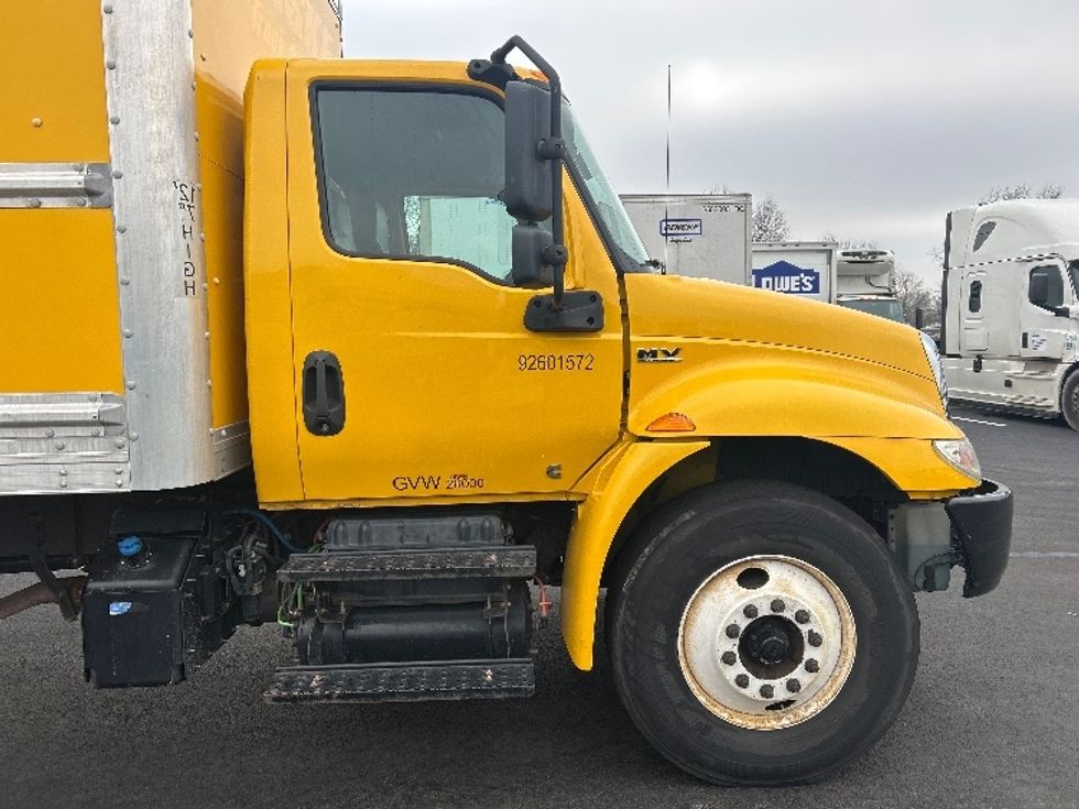 Medium Duty Box Truck-Light and Medium Duty Trucks-International-2021-MV607-Louisville-KY-225,254\n\t\tmiles-$ 38,500 - Image 26