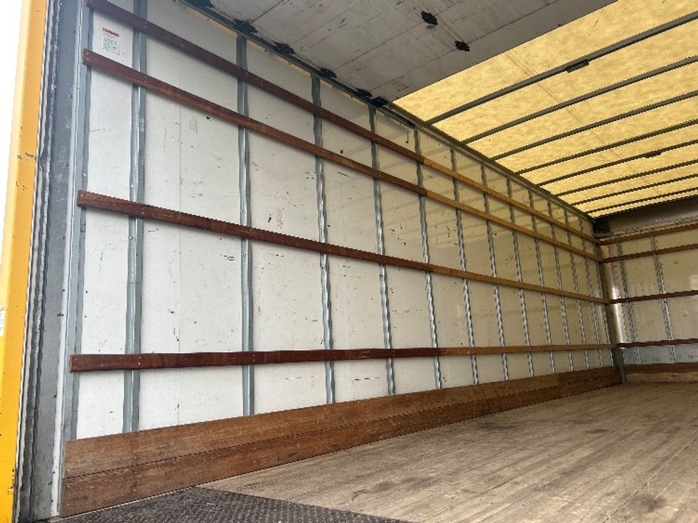 Medium Duty Box Truck-Light and Medium Duty Trucks-International-2021-MV607-Louisville-KY-233,244\n\t\tmiles-$ 37,500 - Image 11