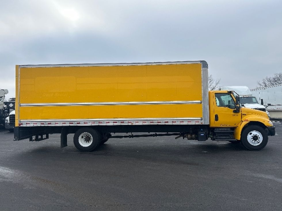 Medium Duty Box Truck-Light and Medium Duty Trucks-International-2021-MV607-Louisville-KY-233,244\n\t\tmiles-$ 37,500 - Image 15