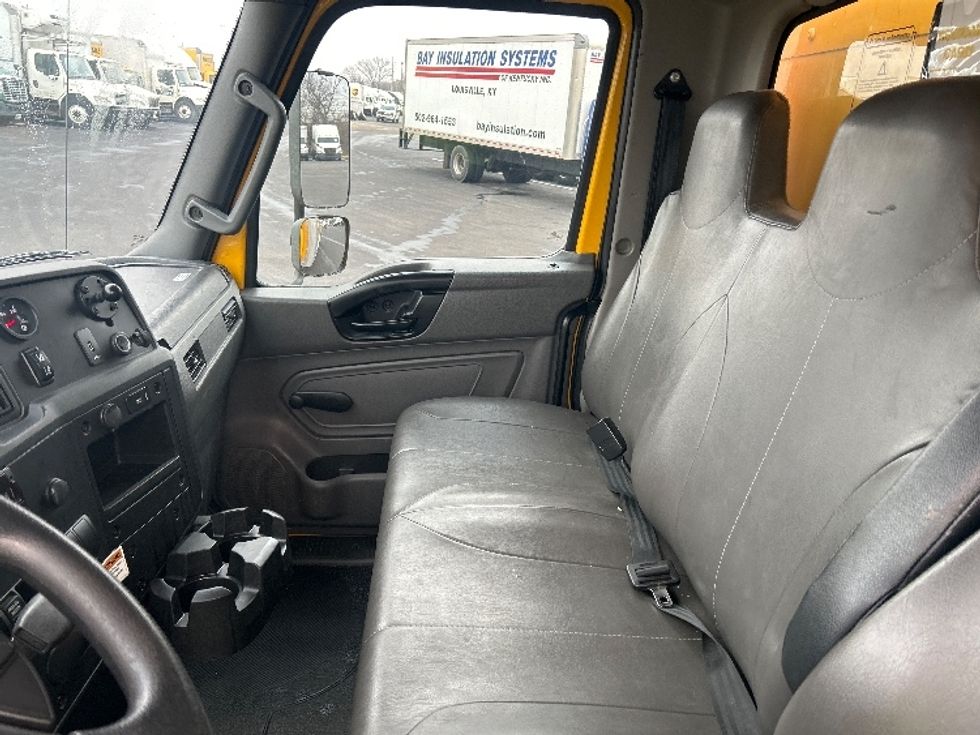 Medium Duty Box Truck-Light and Medium Duty Trucks-International-2021-MV607-Louisville-KY-233,244\n\t\tmiles-$ 37,500 - Image 19