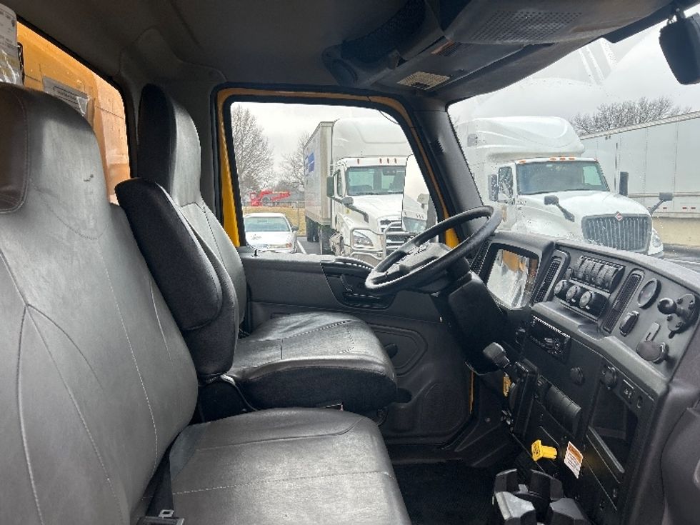 Medium Duty Box Truck-Light and Medium Duty Trucks-International-2021-MV607-Louisville-KY-233,244\n\t\tmiles-$ 37,500 - Image 22