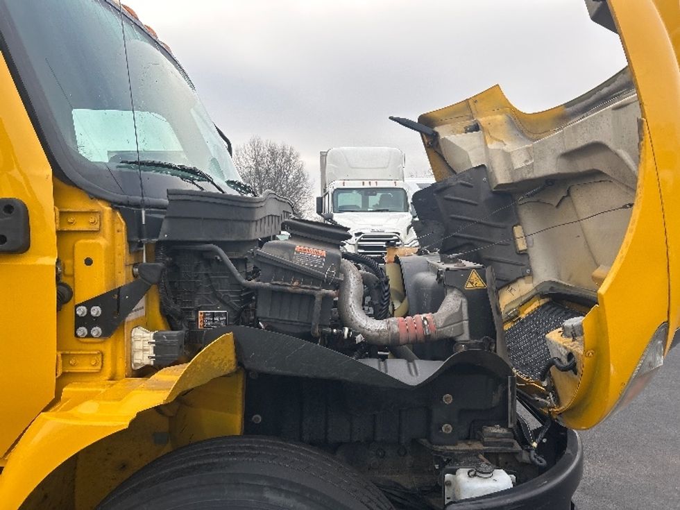 Medium Duty Box Truck-Light and Medium Duty Trucks-International-2021-MV607-Louisville-KY-233,244\n\t\tmiles-$ 37,500 - Image 23