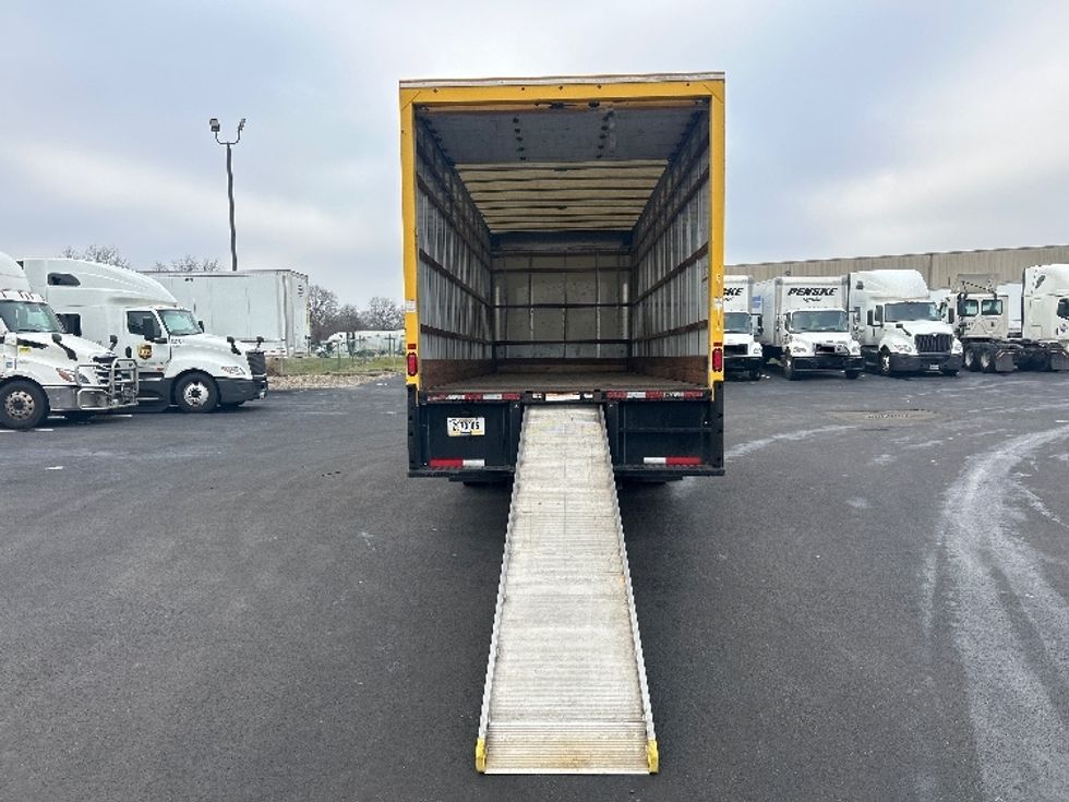 Medium Duty Box Truck-Light and Medium Duty Trucks-International-2021-MV607-Louisville-KY-233,244\n\t\tmiles-$ 37,500 - Image 9