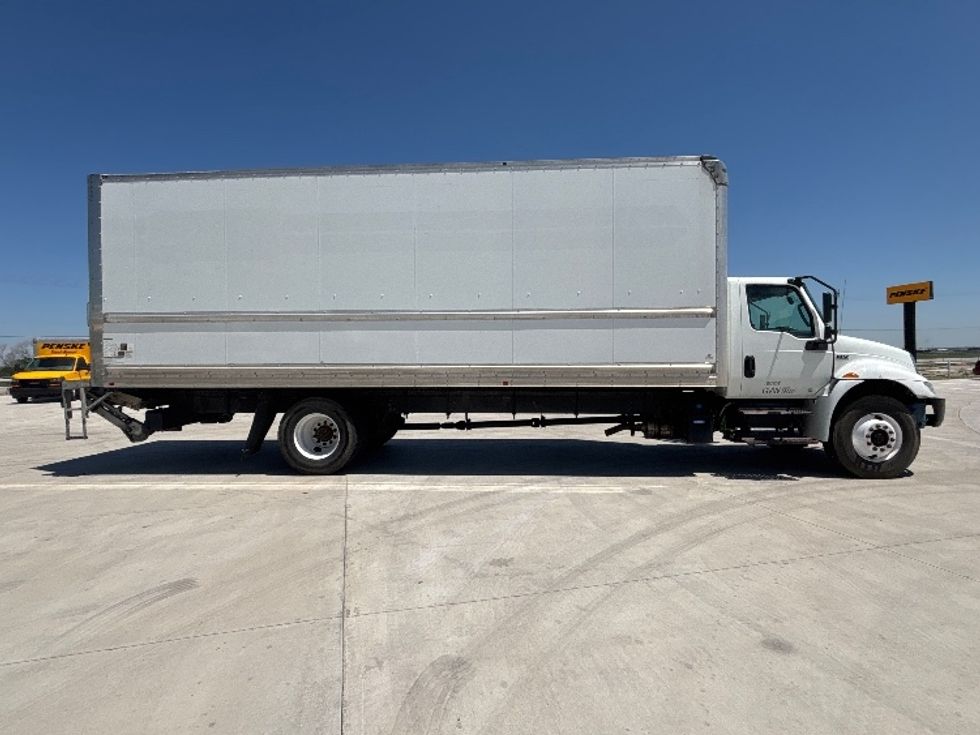 Medium Duty Box Truck-Light and Medium Duty Trucks-International-2021-MV607-Loveland-CO-123,616\n\t\tmiles-$ 64,000 - Image 15
