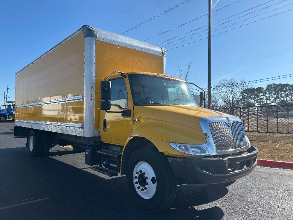 Medium Duty Box Truck-Light and Medium Duty Trucks-International-2021-MV607-Lowell-AR-197,981\n\t\tmiles-$ 42,500 - Image 1