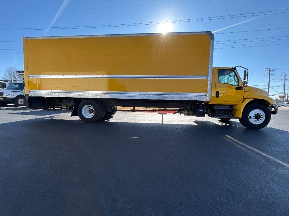 Medium Duty Box Truck-Light and Medium Duty Trucks-International-2021-MV607-Lowell-AR-197,981\n\t\tmiles-$ 42,500 - Image 14