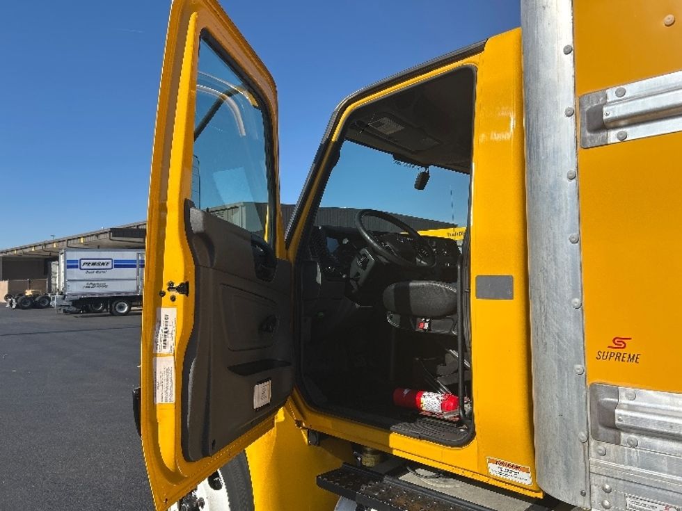 Medium Duty Box Truck-Light and Medium Duty Trucks-International-2021-MV607-Lowell-AR-197,981\n\t\tmiles-$ 42,500 - Image 15